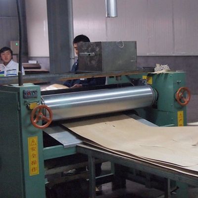 高級工芸木材フェニヤー ウォールナット WT-X063 直角灰色 長さ 2850mm 室内装飾用 中国製