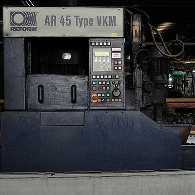 ヨーロッパの自然な計算されたプラタナス木ベニヤの四分の一は死ぬことおよびキャビネットのためのまさ目の厚さ0.5mmを切った