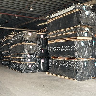 ホテルのホテルの装飾の中国の卸売のためののための自然なアメリカトネリコのベニヤ木節玉の穀物の厚さ0.55mmのよい価格